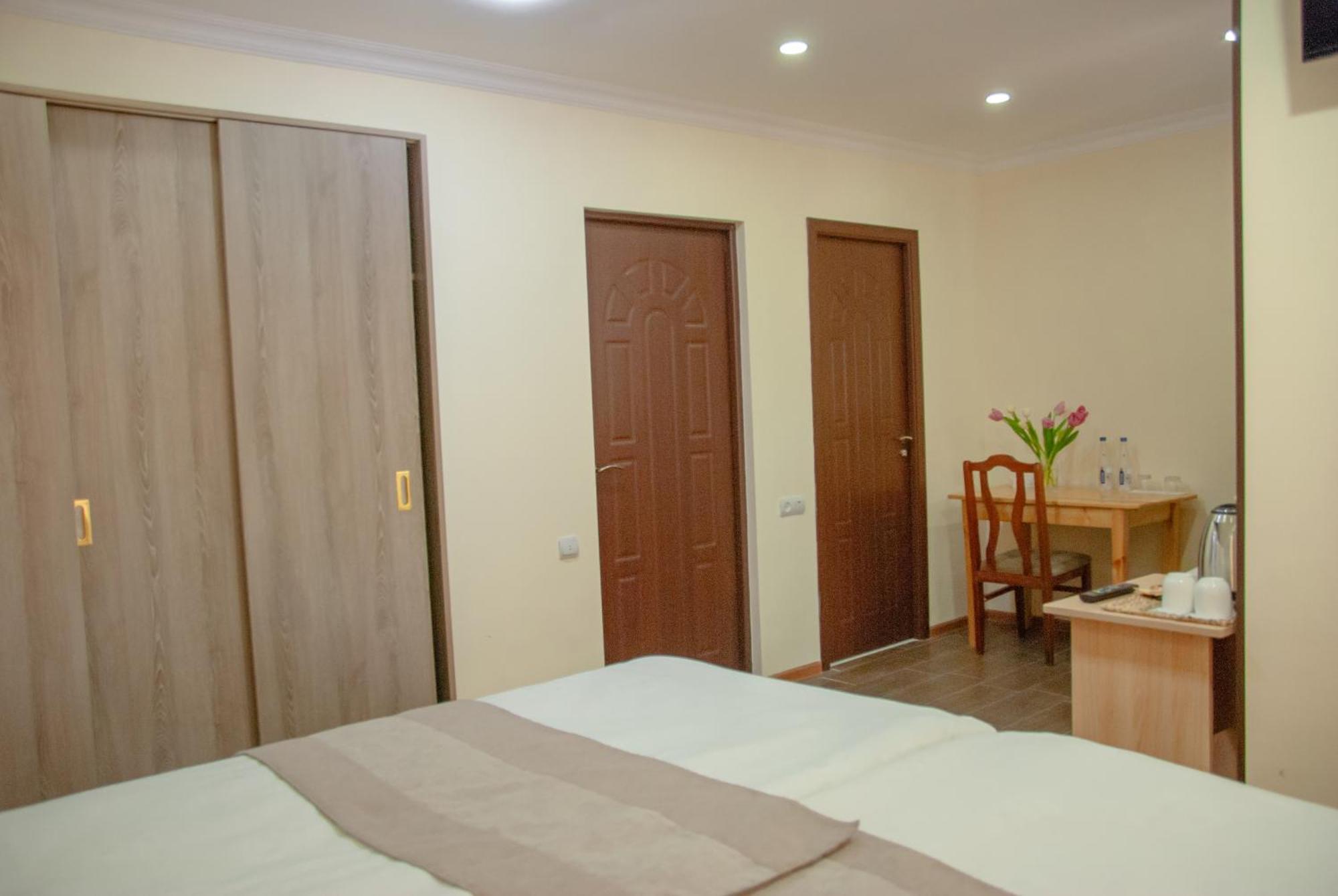 Hotel Basen Sisian Exteriér fotografie
