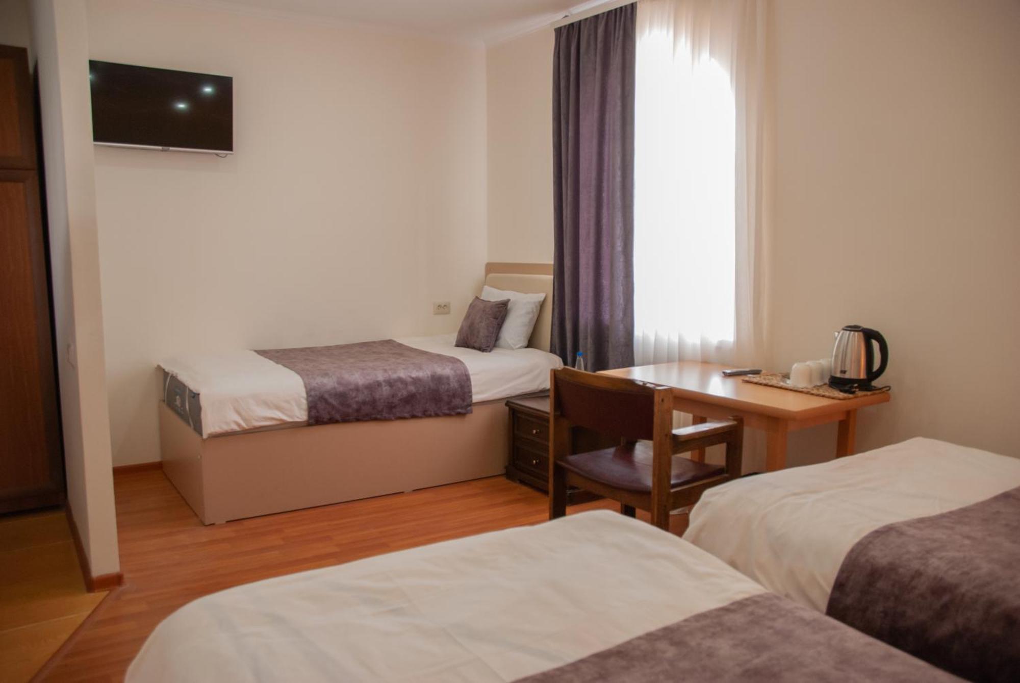 Hotel Basen Sisian Exteriér fotografie