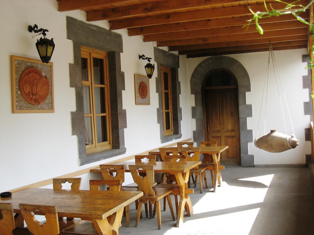 Hotel Basen Sisian Exteriér fotografie